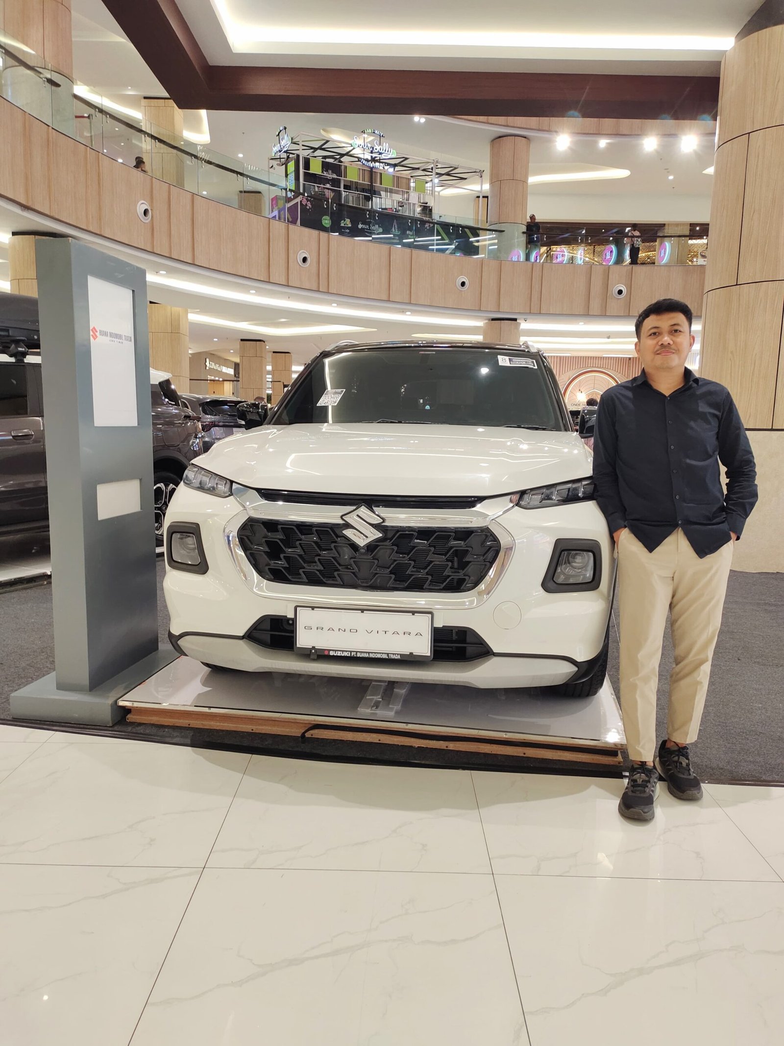Ony Rezky - Sales Head