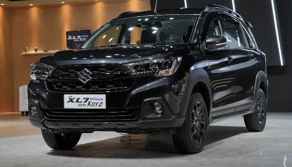 suzuki-xl7-kuro-varian-tertinggi-dengan-desain-elegan-dan-teknologi-hybrid